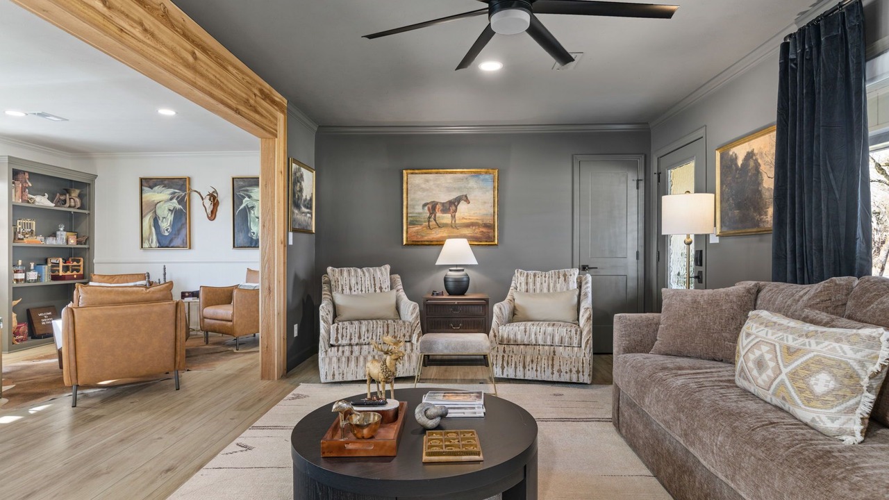 Photo of Livingroom in Muscle Shoals