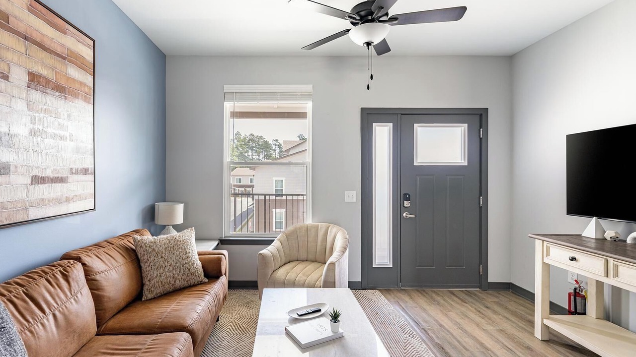 Photo of Livingroom in Northwest Pensacola