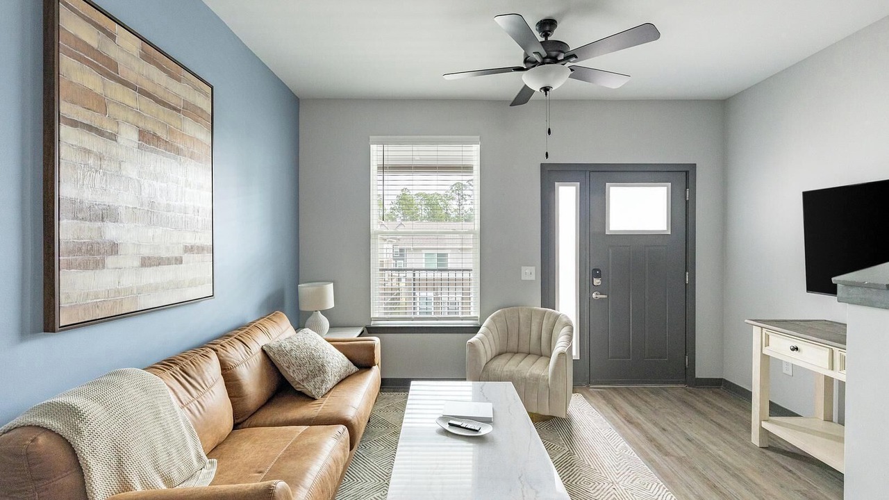 Photo of Livingroom in Northwest Pensacola