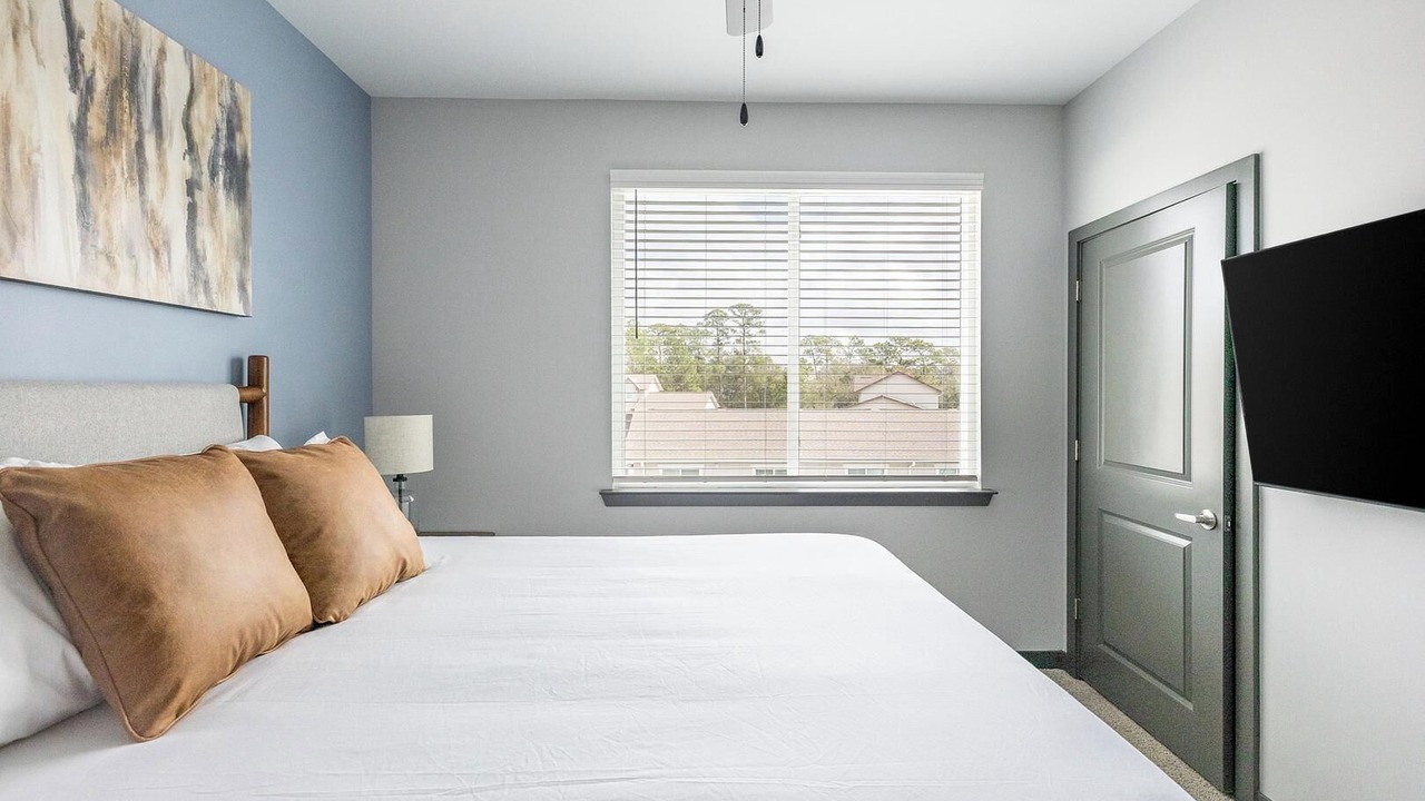 Photo of Bedroom in Northwest Pensacola