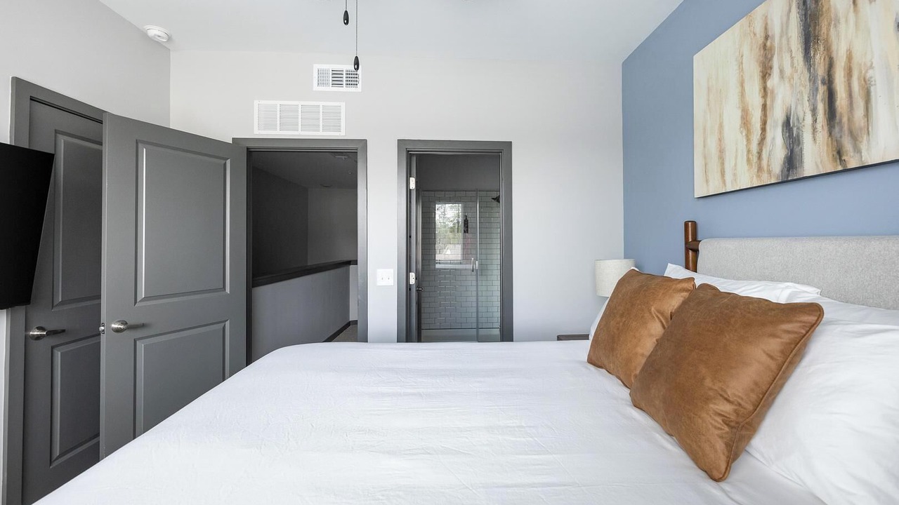 Photo of Bedroom in Northwest Pensacola