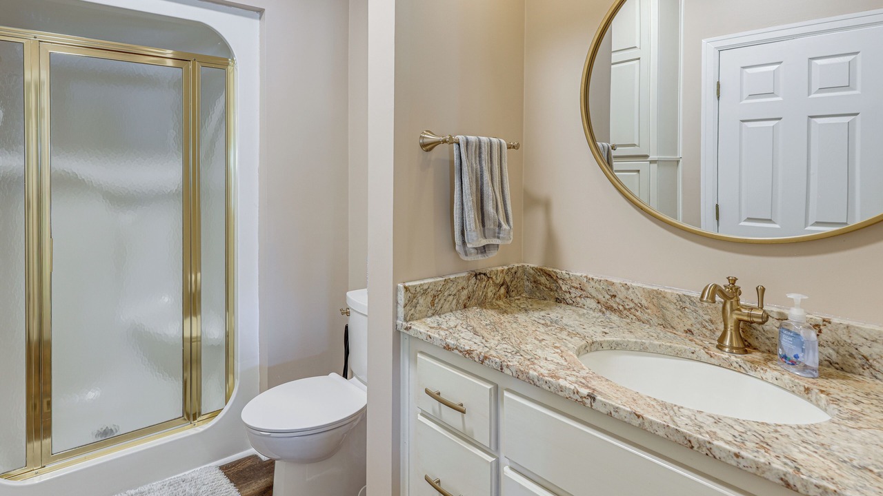 Photo of Bathroom in Titus
