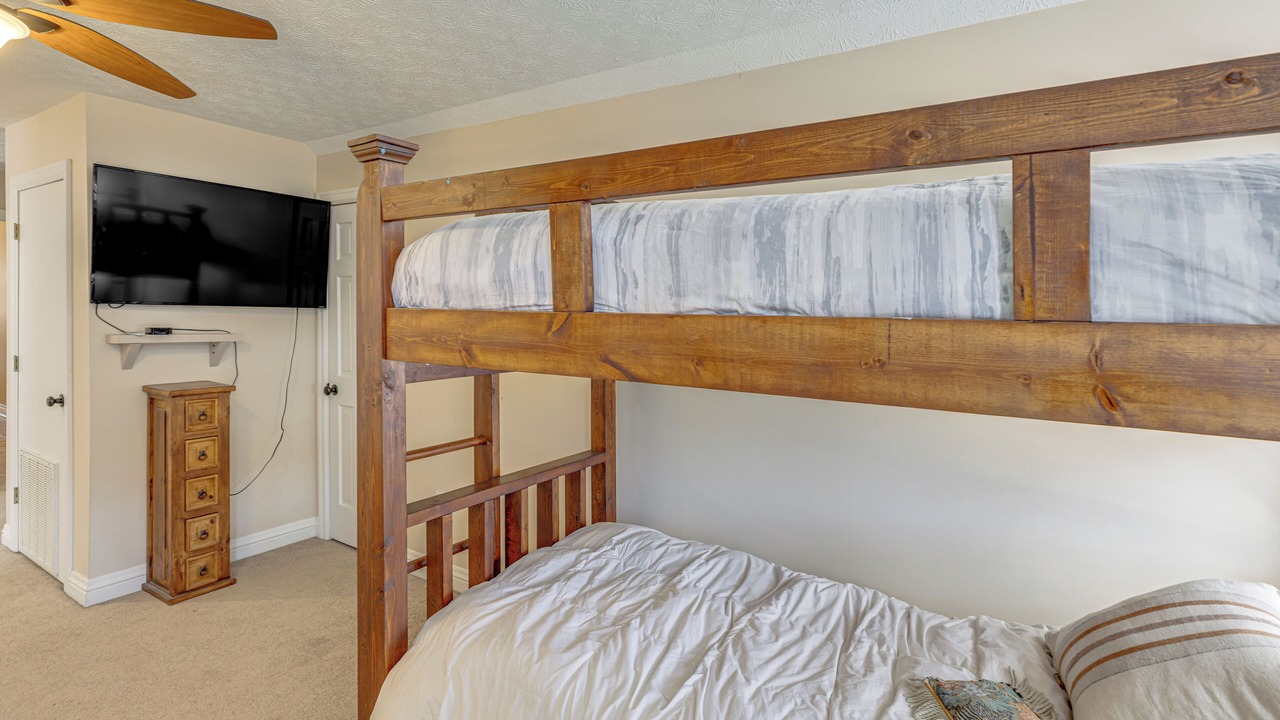 Photo of Bedroom in Titus