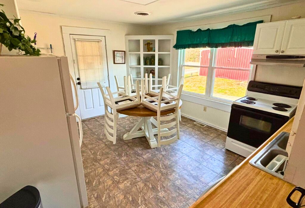 Photo of Kitchen in Cave Spring