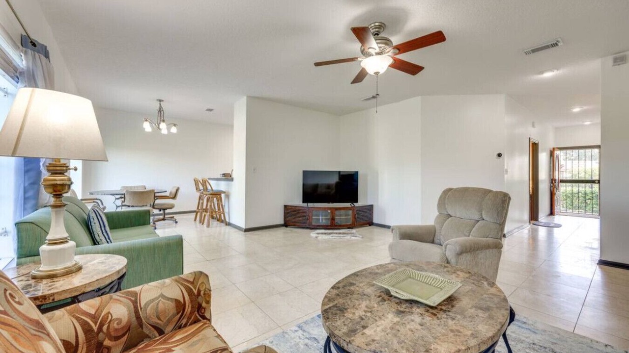 Photo of Livingroom in Riverview