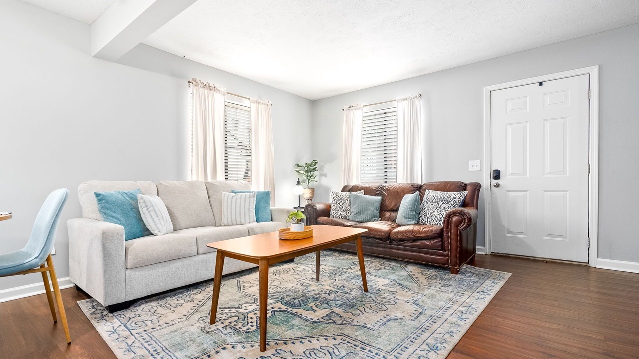 Photo of Livingroom in Auburn