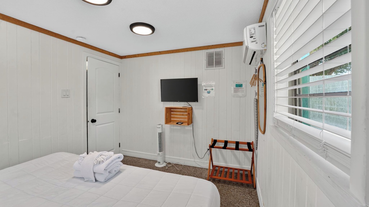 Photo of Bedroom in Laguna Beach