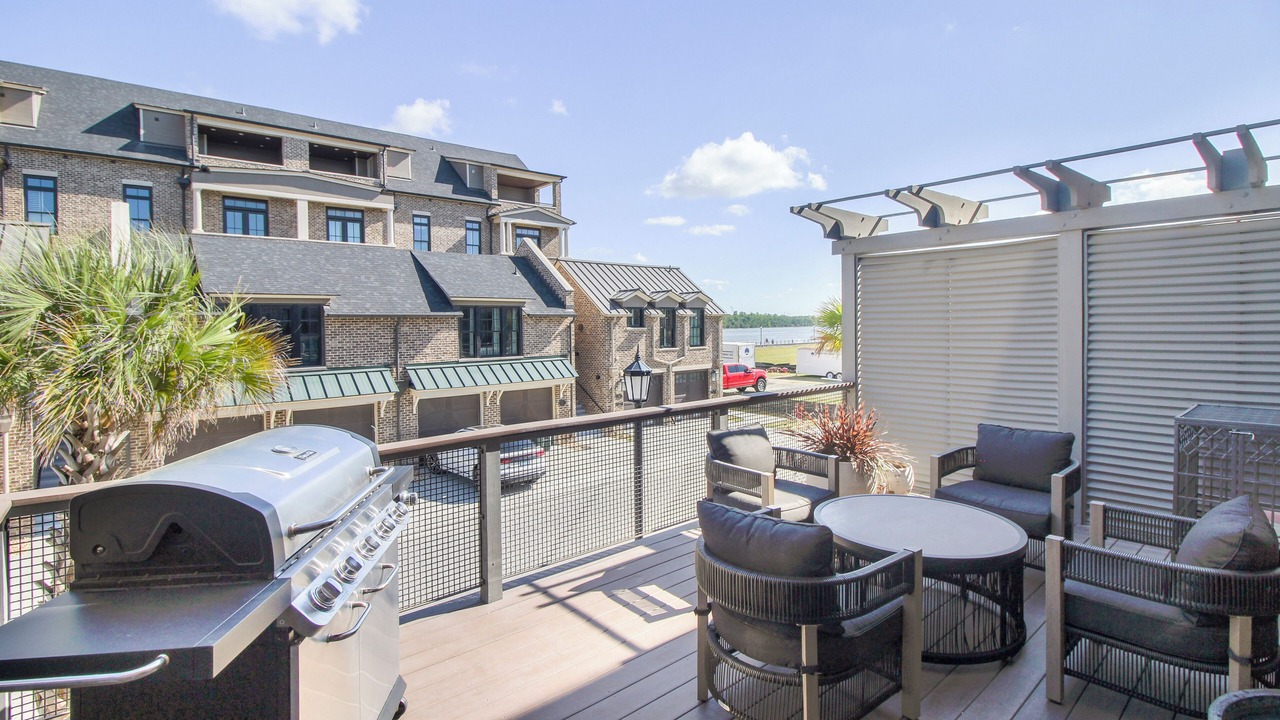 Photo of Outdoor in Hitch Village - Fred Wessels Homes