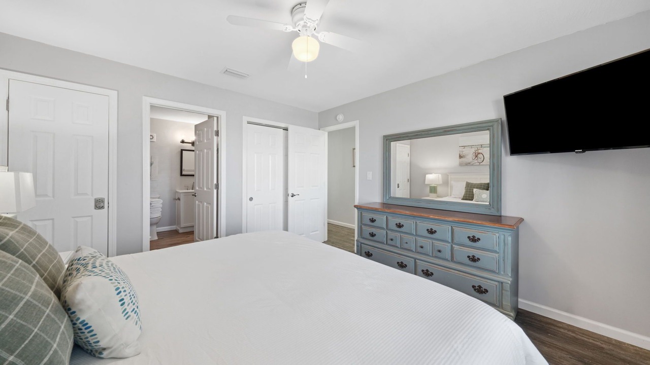 Photo of Bedroom in Laguna Beach