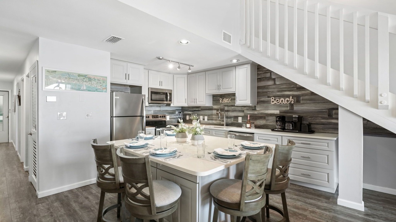 Photo of Kitchen in Laguna Beach