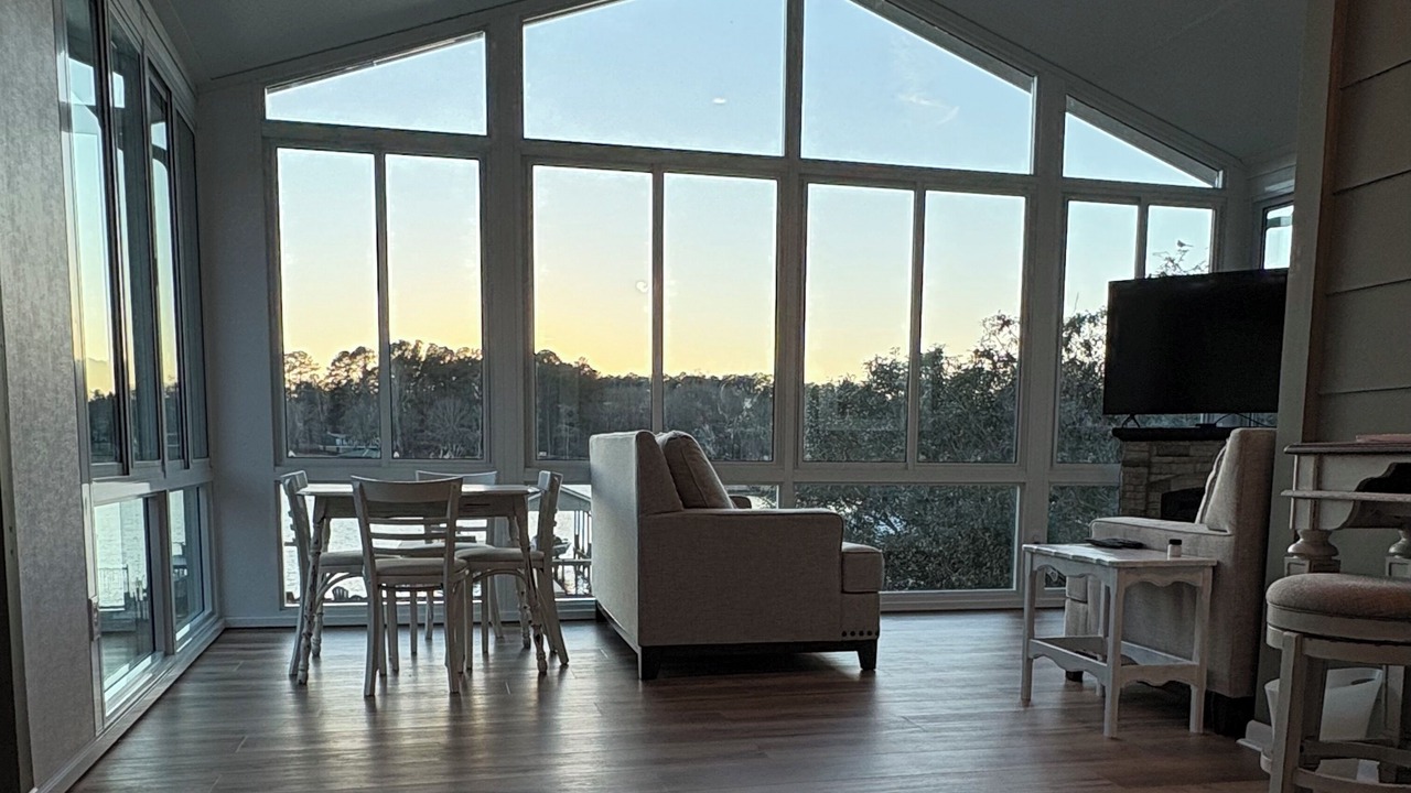 Photo of Livingroom in Eatonton