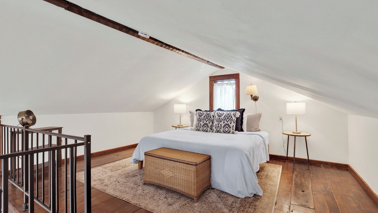 Photo of Bedroom in Historic Downtown Savannah