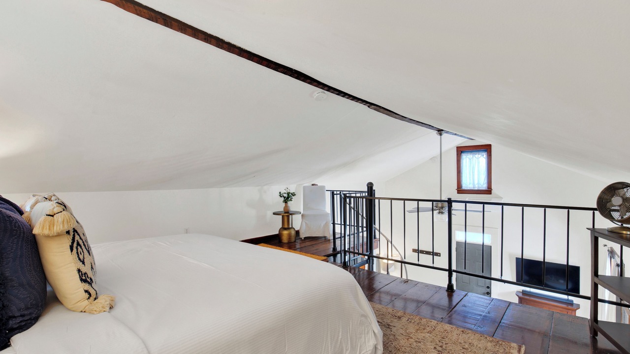 Photo of Bedroom in Historic Downtown Savannah