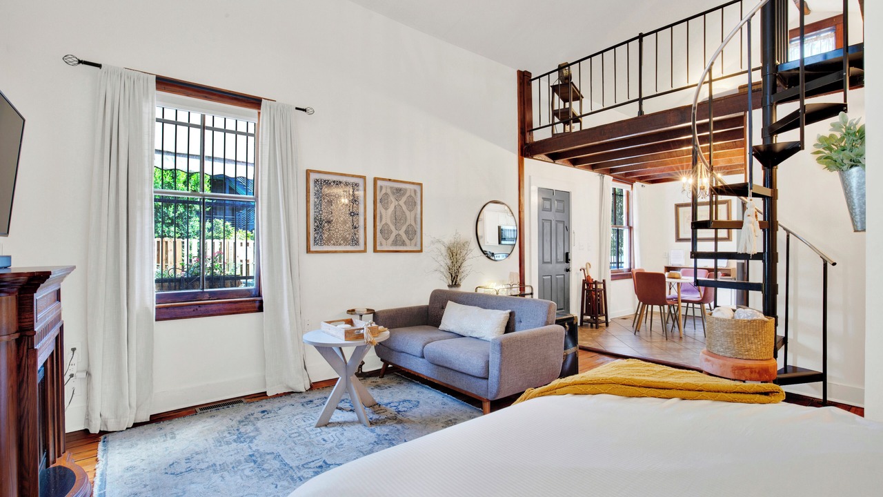 Photo of Bedroom in Historic Downtown Savannah