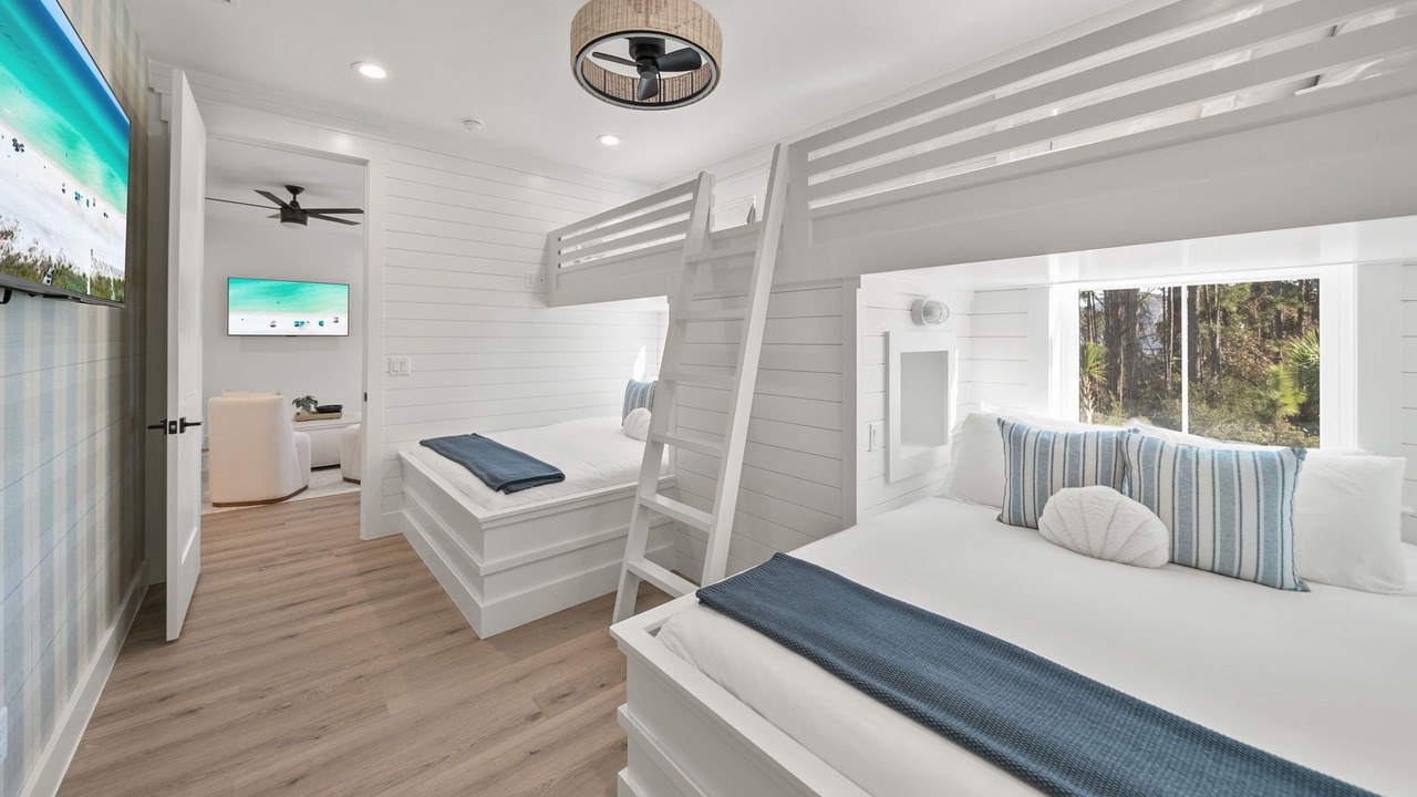 Photo of Bedroom in Inlet Beach Heights