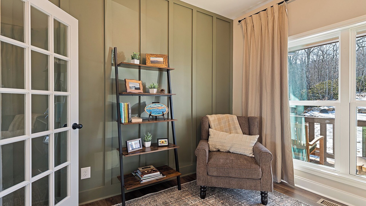 Photo of Livingroom in Waynesville