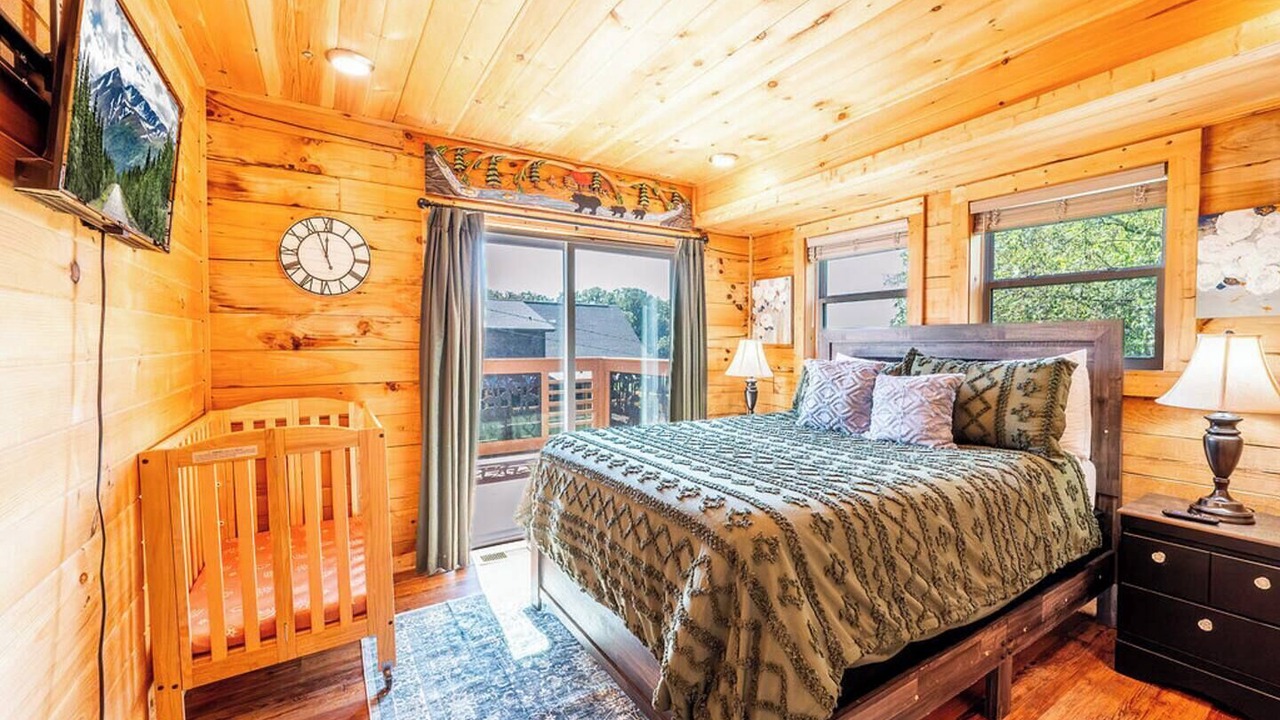 Photo of Bedroom in Sevierville