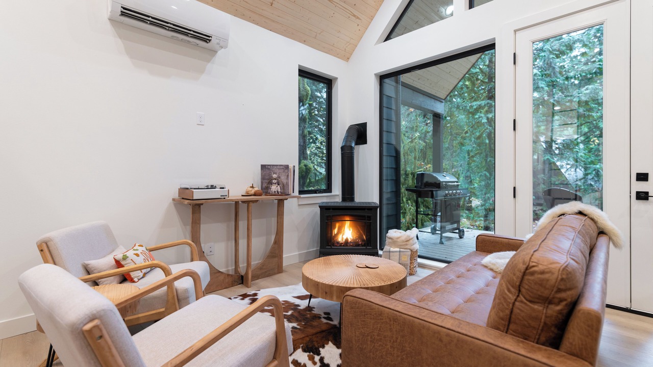 Photo of Livingroom in Gold Bar