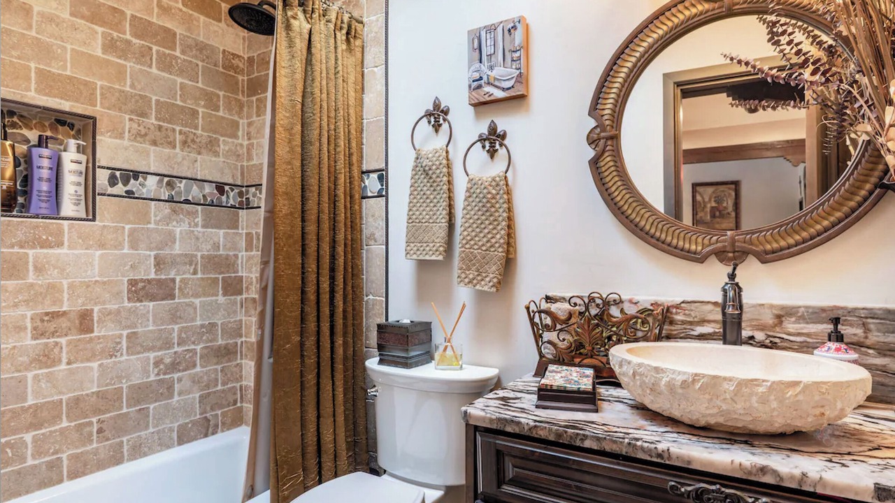 Photo of Bathroom in Albuquerque