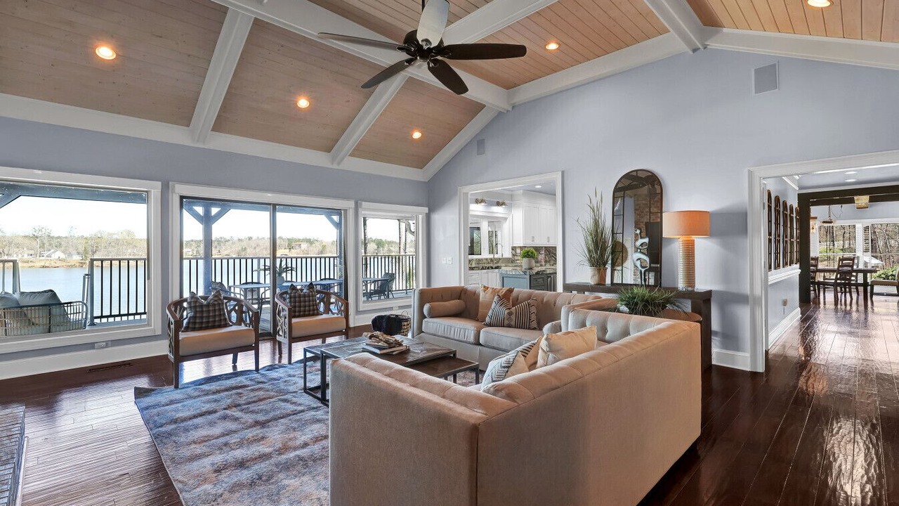 Photo of Livingroom in Macon