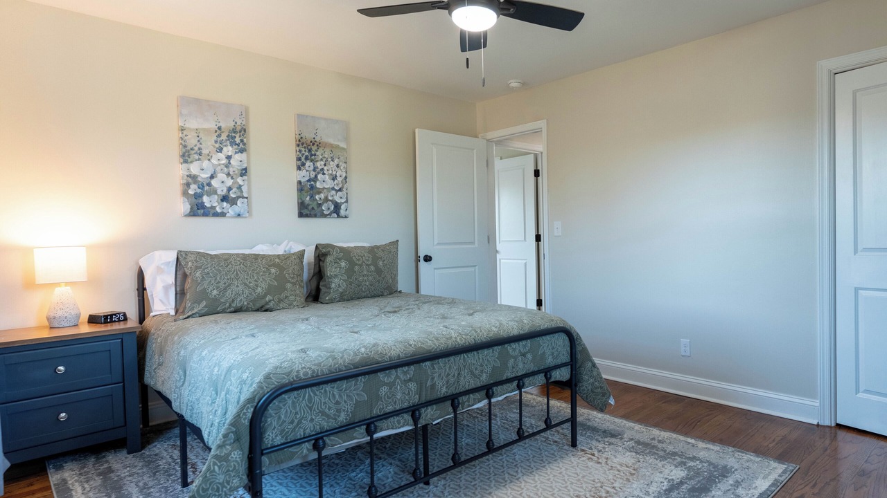Photo of Bedroom in Forest Hills