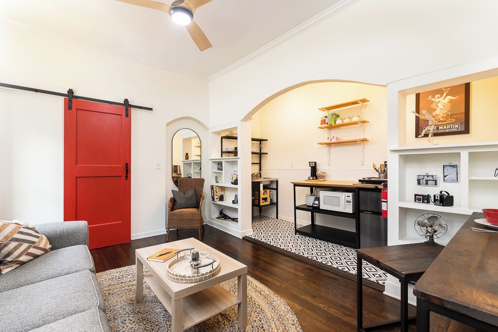 Photo of Livingroom in East Point
