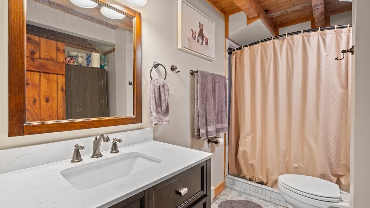 Photo of Bathroom in Newland