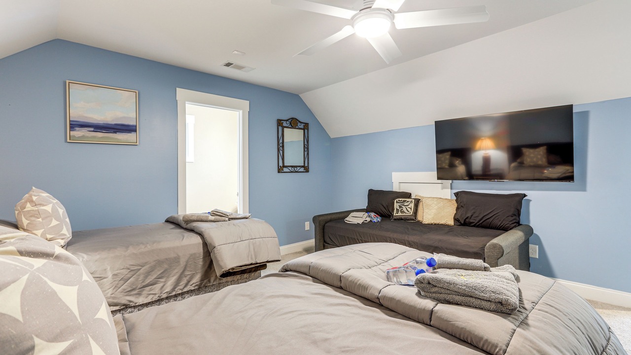 Photo of Bedroom in Locust Grove