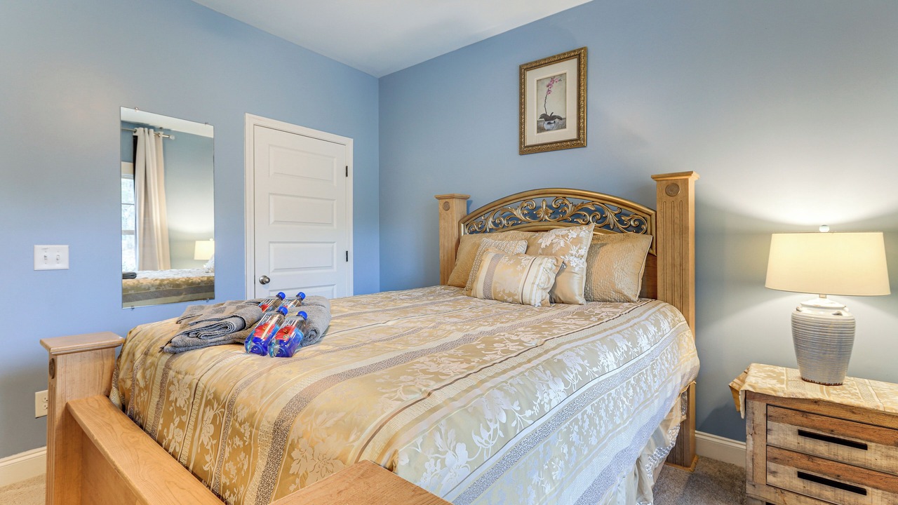 Photo of Bedroom in Locust Grove