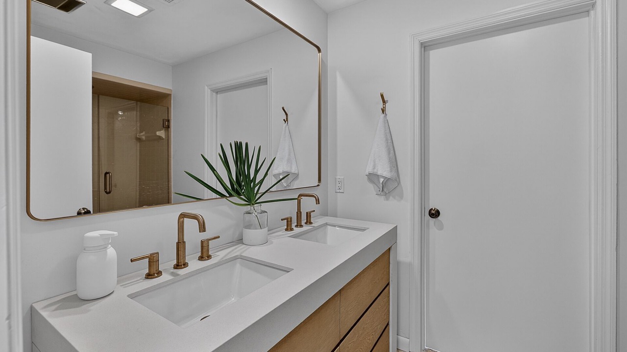 Photo of Bathroom in Country Club Estates