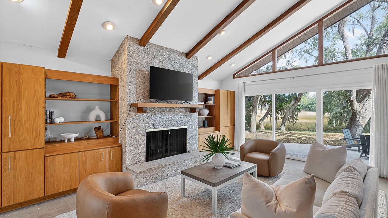 Photo of Bedroom in Country Club Estates