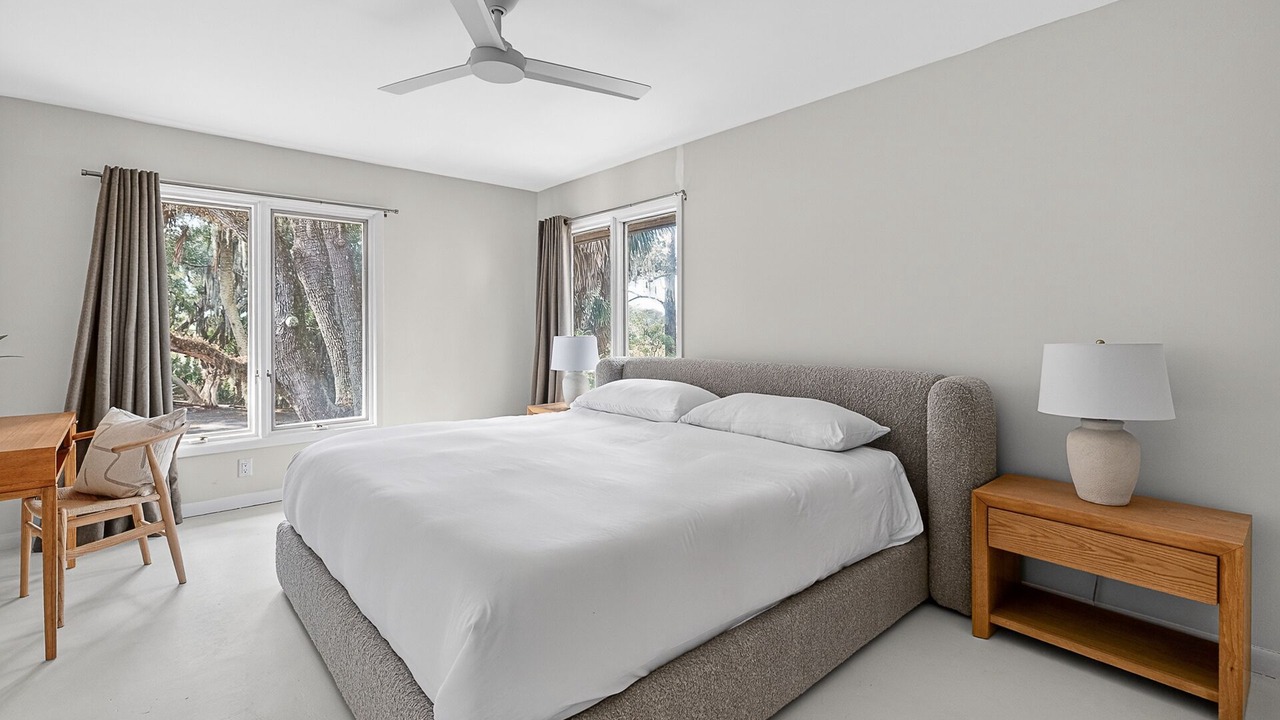 Photo of Bedroom in Country Club Estates