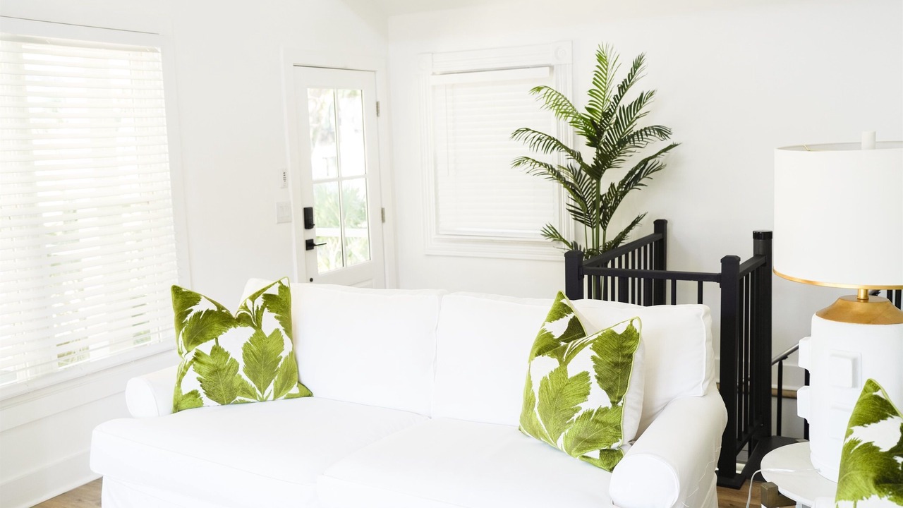 Photo of Livingroom in King City