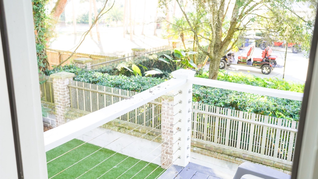 Photo of Patio Balcony in King City