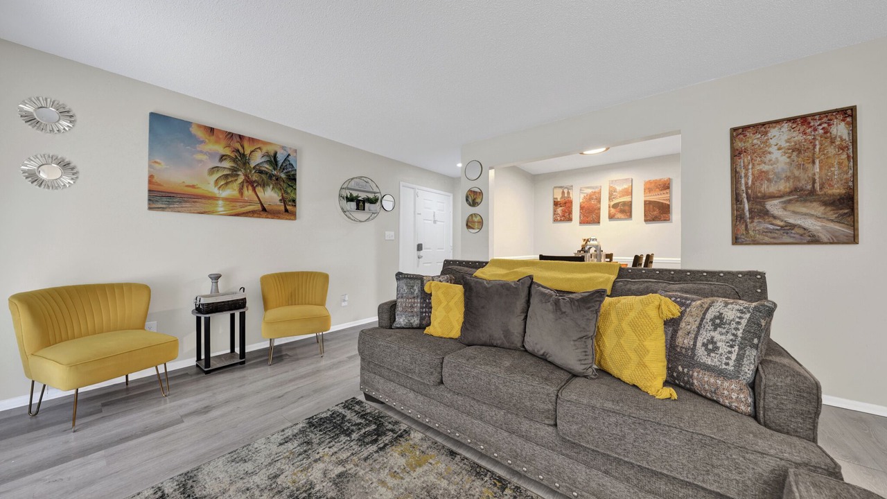 Photo of Livingroom in Crestline Heights