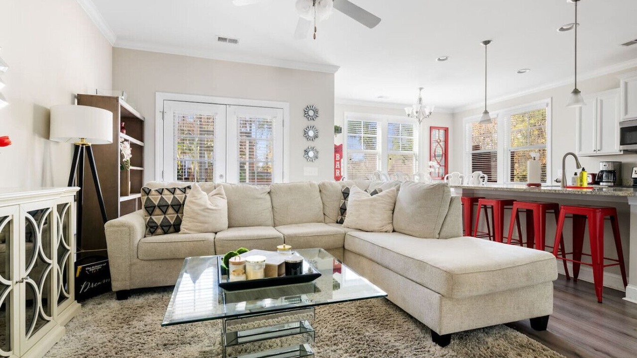 Photo of Livingroom in West Ashley