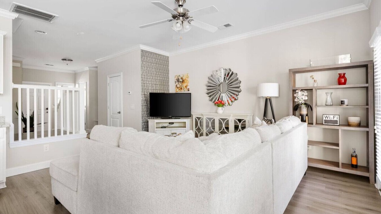 Photo of Livingroom in West Ashley