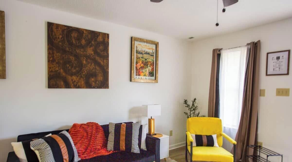 Photo of Livingroom in Decatur