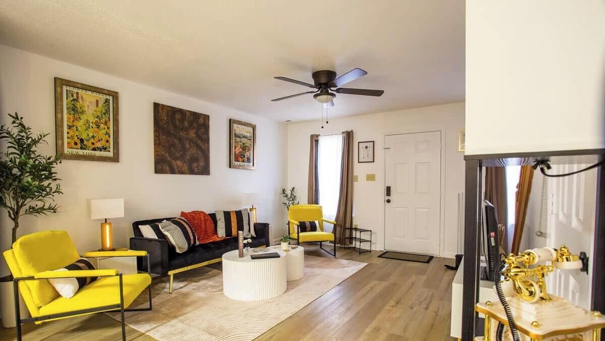 Photo of Livingroom in Decatur