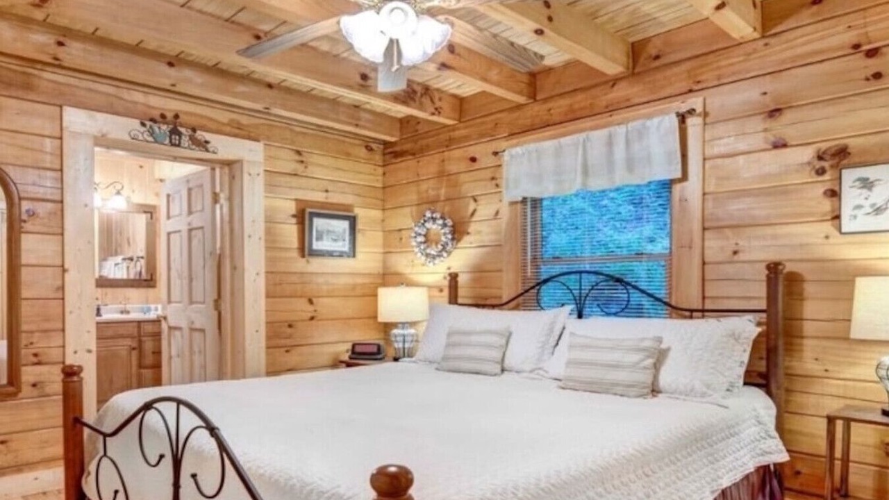 Photo of Bedroom in Waynesville