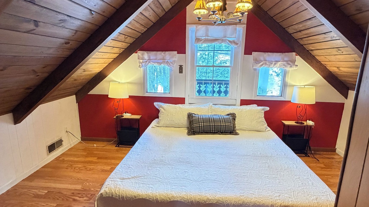 Photo of Bedroom in Burnsville