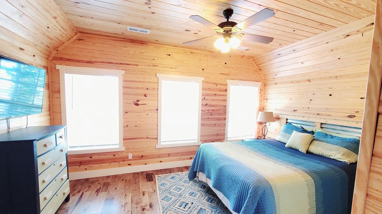 Photo of Bedroom in Scottsboro