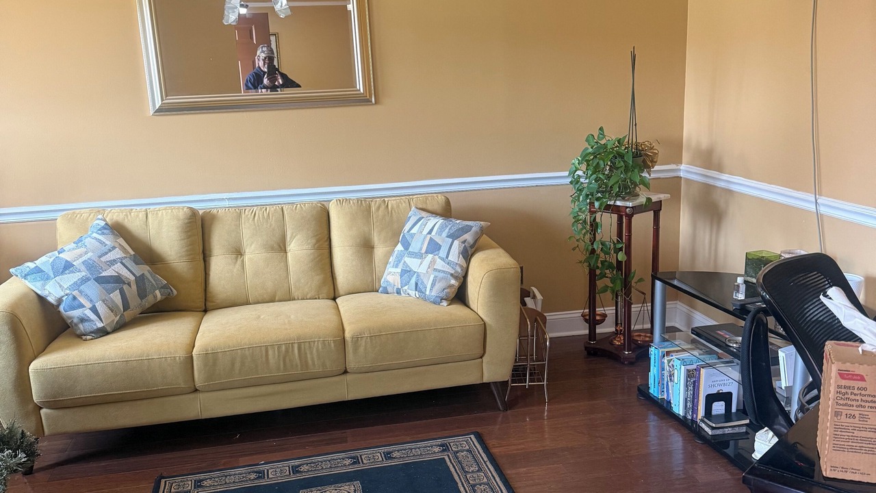Photo of Livingroom in Brent