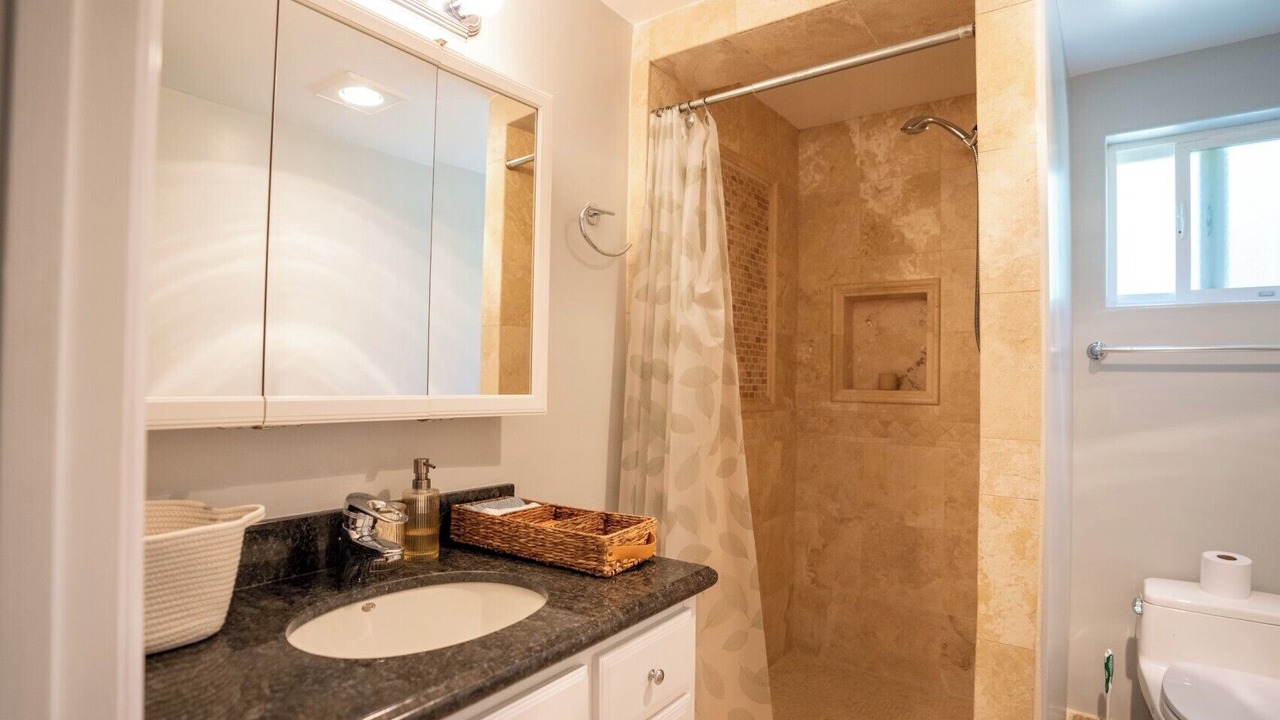 Photo of Bathroom in Calabasas
