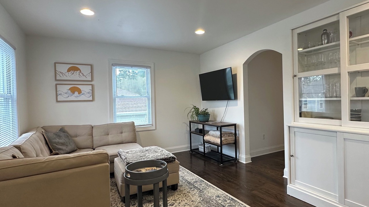 Photo of Livingroom in Belmont
