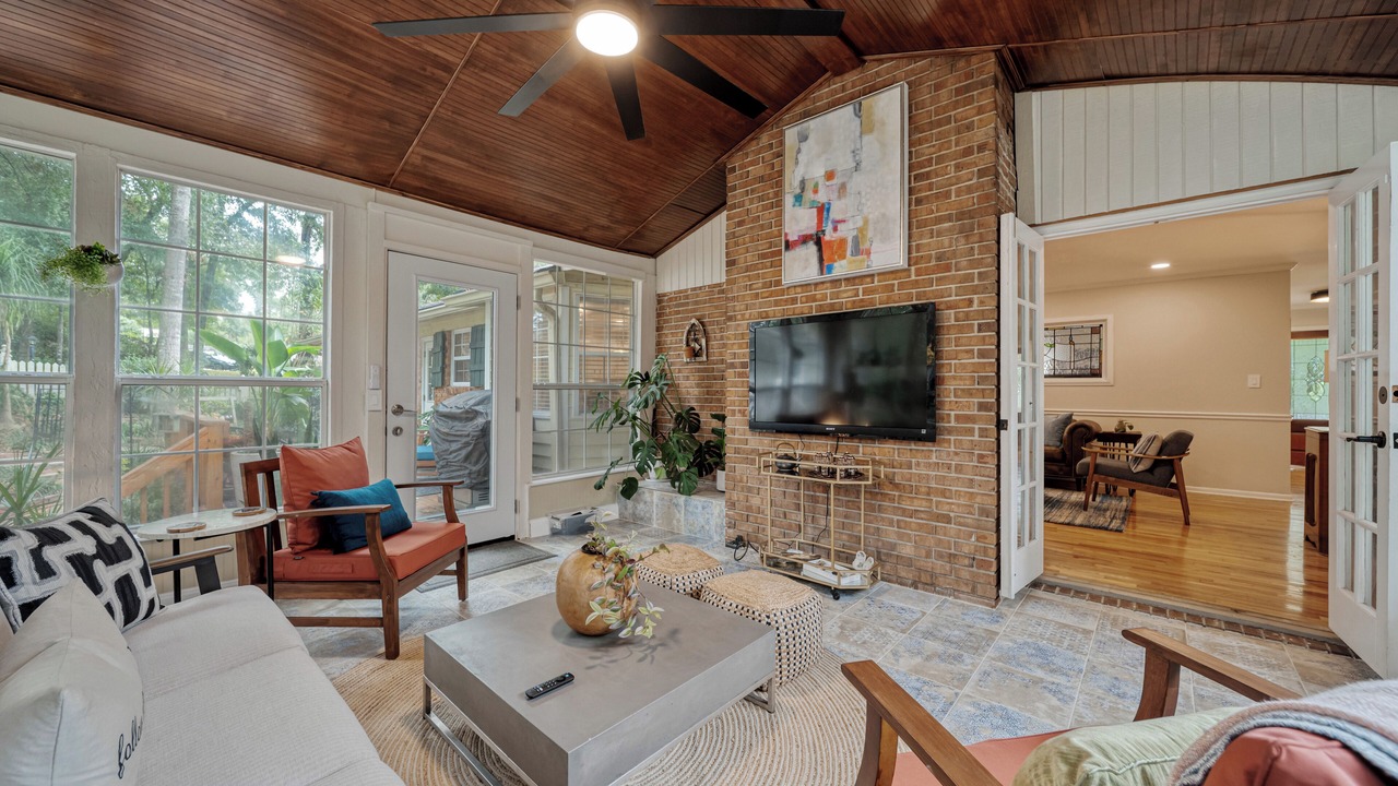 Photo of Livingroom in Killearn Estates