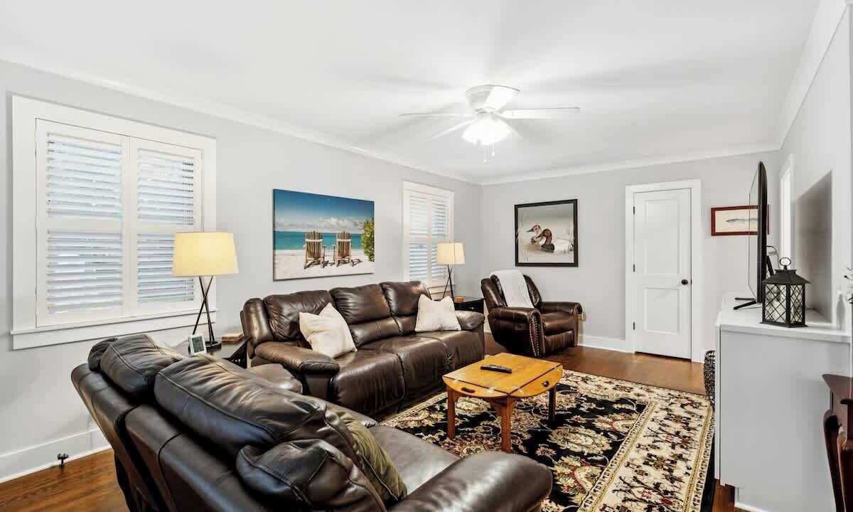 Photo of Livingroom in West Ashley