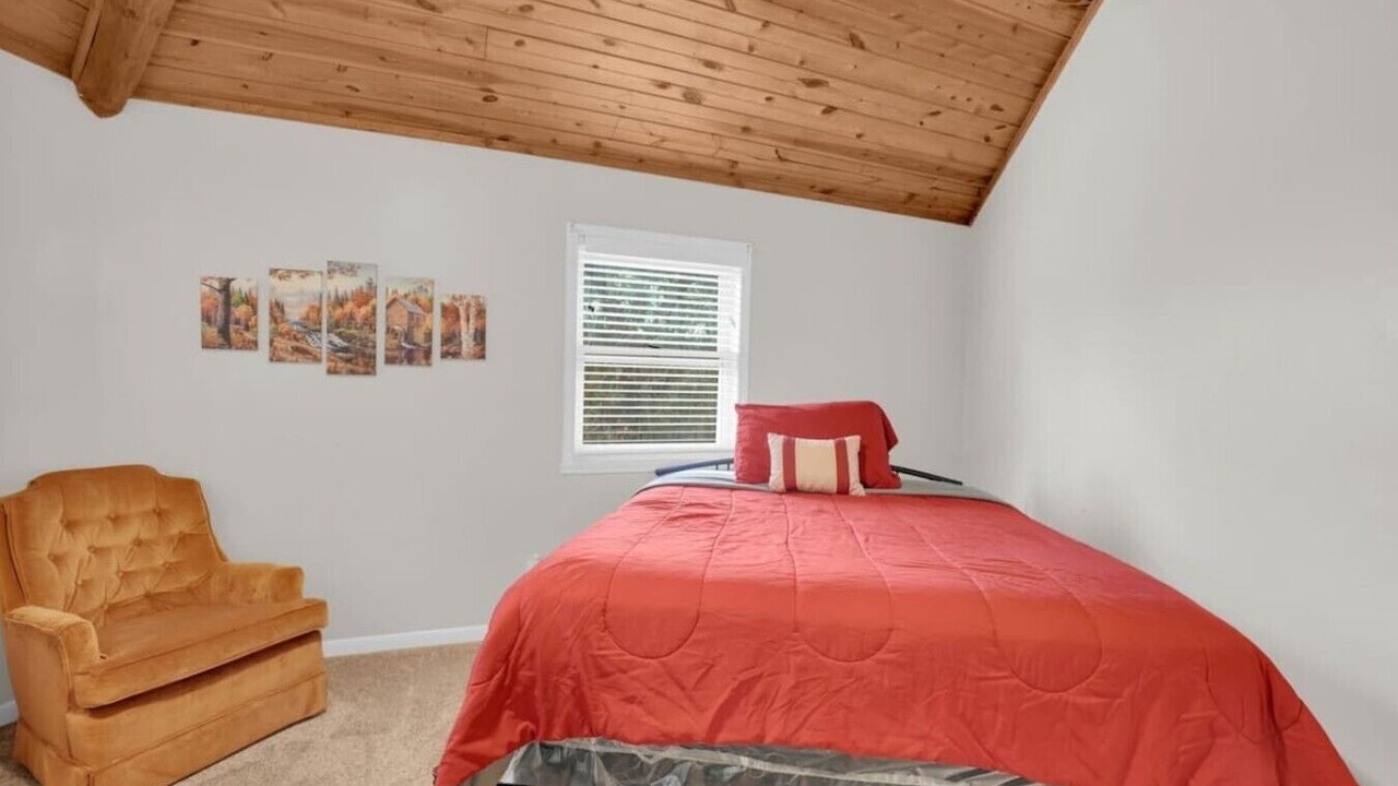 Photo of Bedroom in Wetumpka