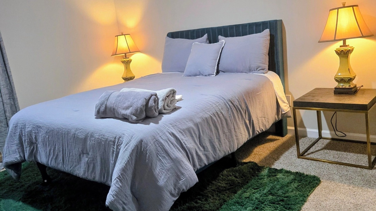 Photo of Bedroom in Davis Lake - Eastfield