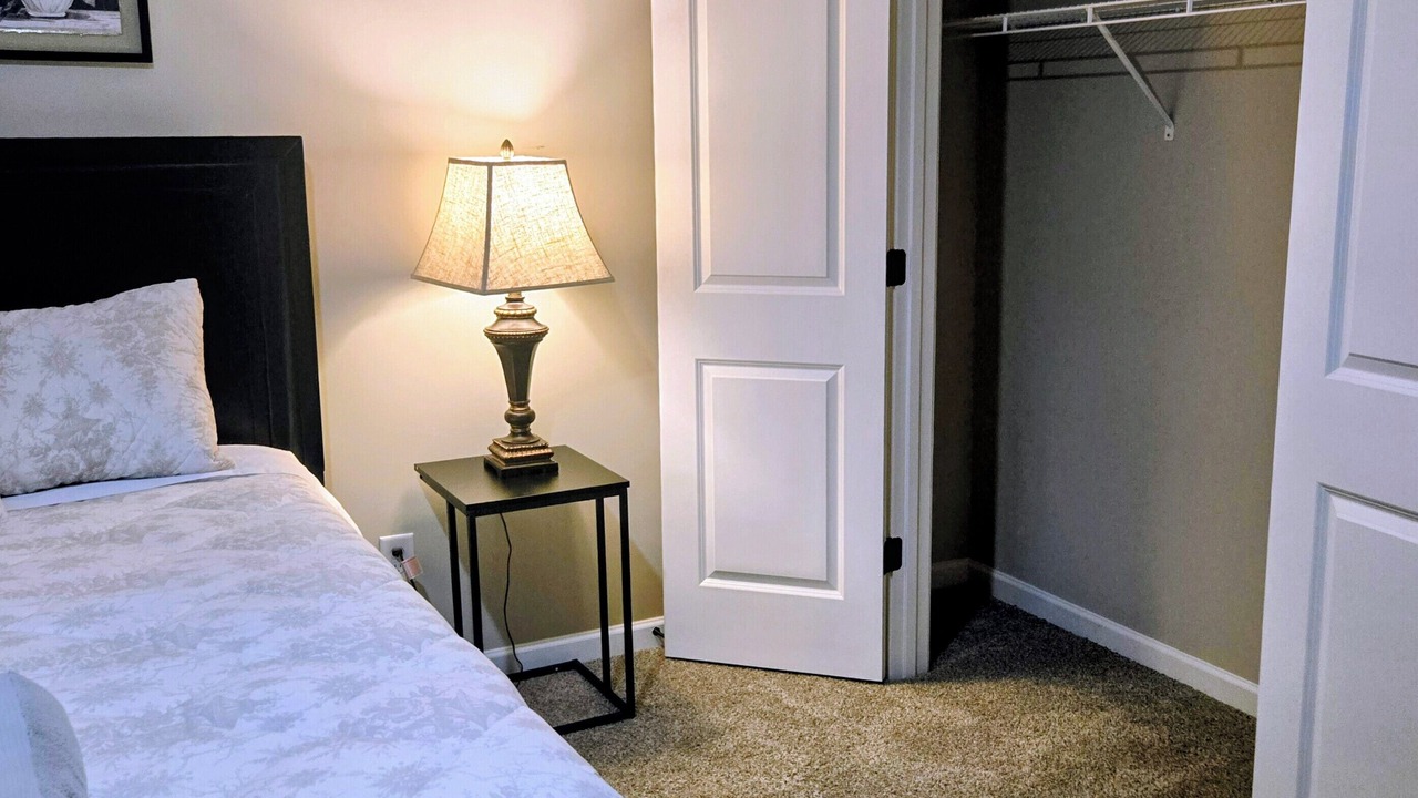 Photo of Bedroom in Davis Lake - Eastfield
